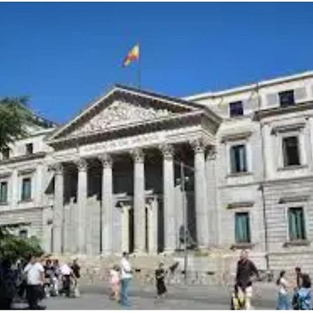 Апартаменты La Casita De Cibeles Мадрид Экстерьер фото